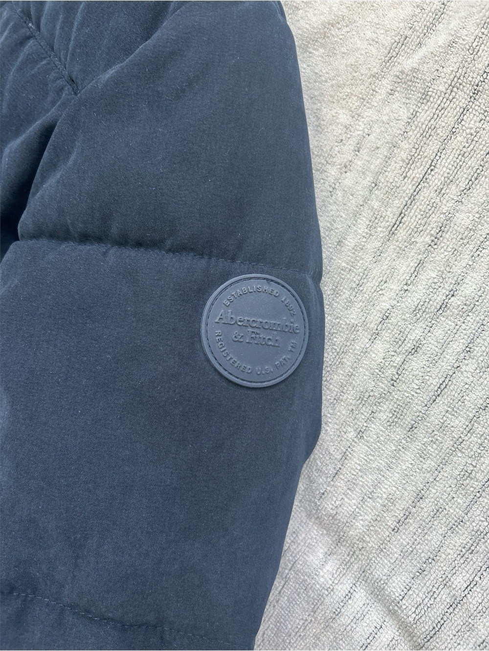 abercrombie kids Navy Puffer Coat - Picture 4 of 8